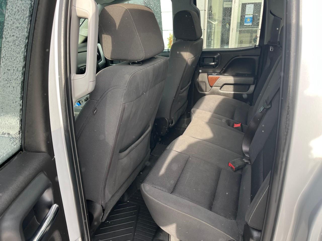 2017 GMC SIERRA 2500HD 4WD Double Cab Standard Box SLE Photo