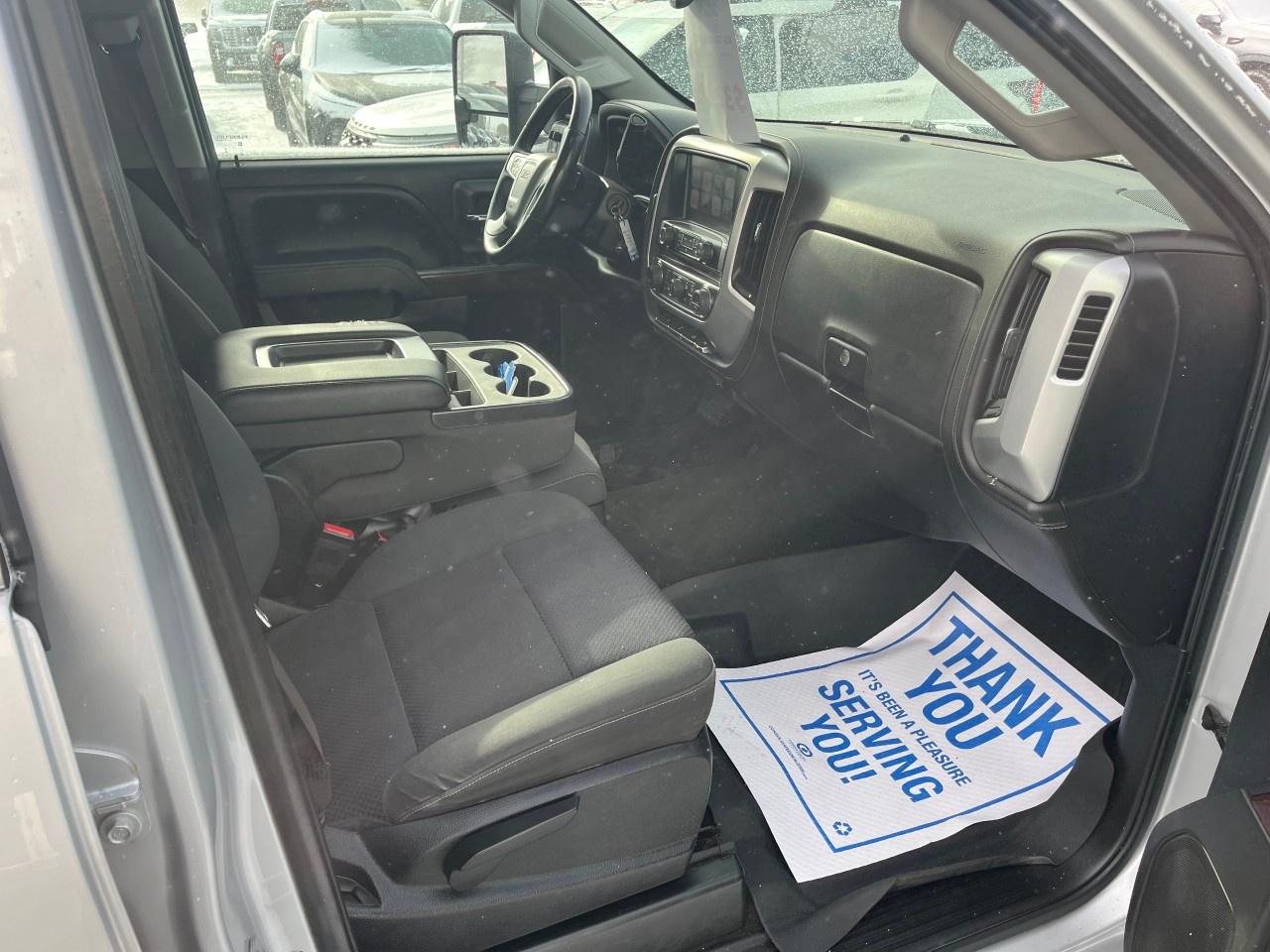 2017 GMC SIERRA 2500HD 4WD Double Cab Standard Box SLE Photo