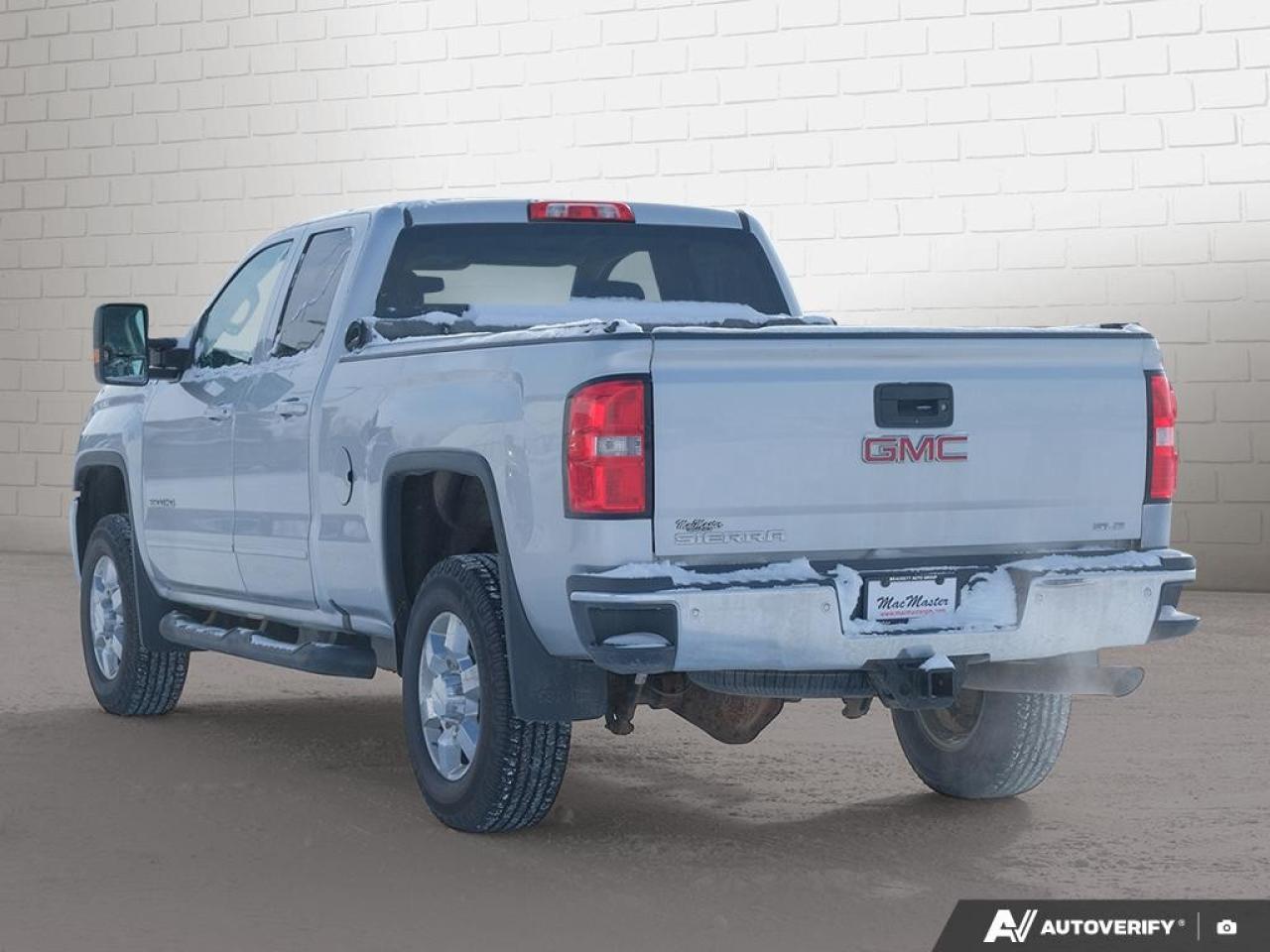 2017 GMC SIERRA 2500HD 4WD Double Cab Standard Box SLE Photo2