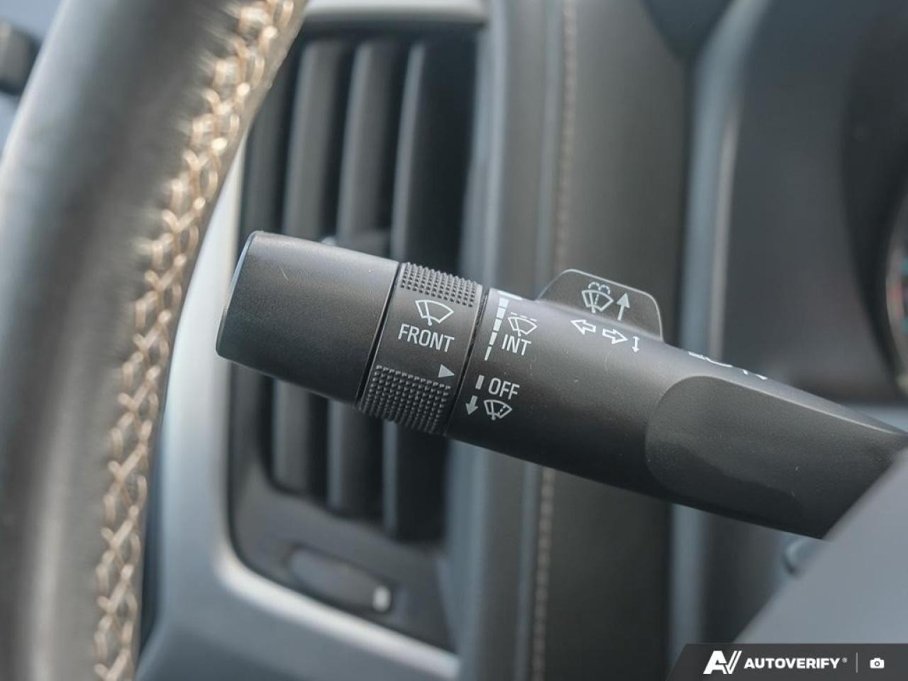 2017 GMC SIERRA 2500HD 4WD Double Cab Standard Box SLE Photo