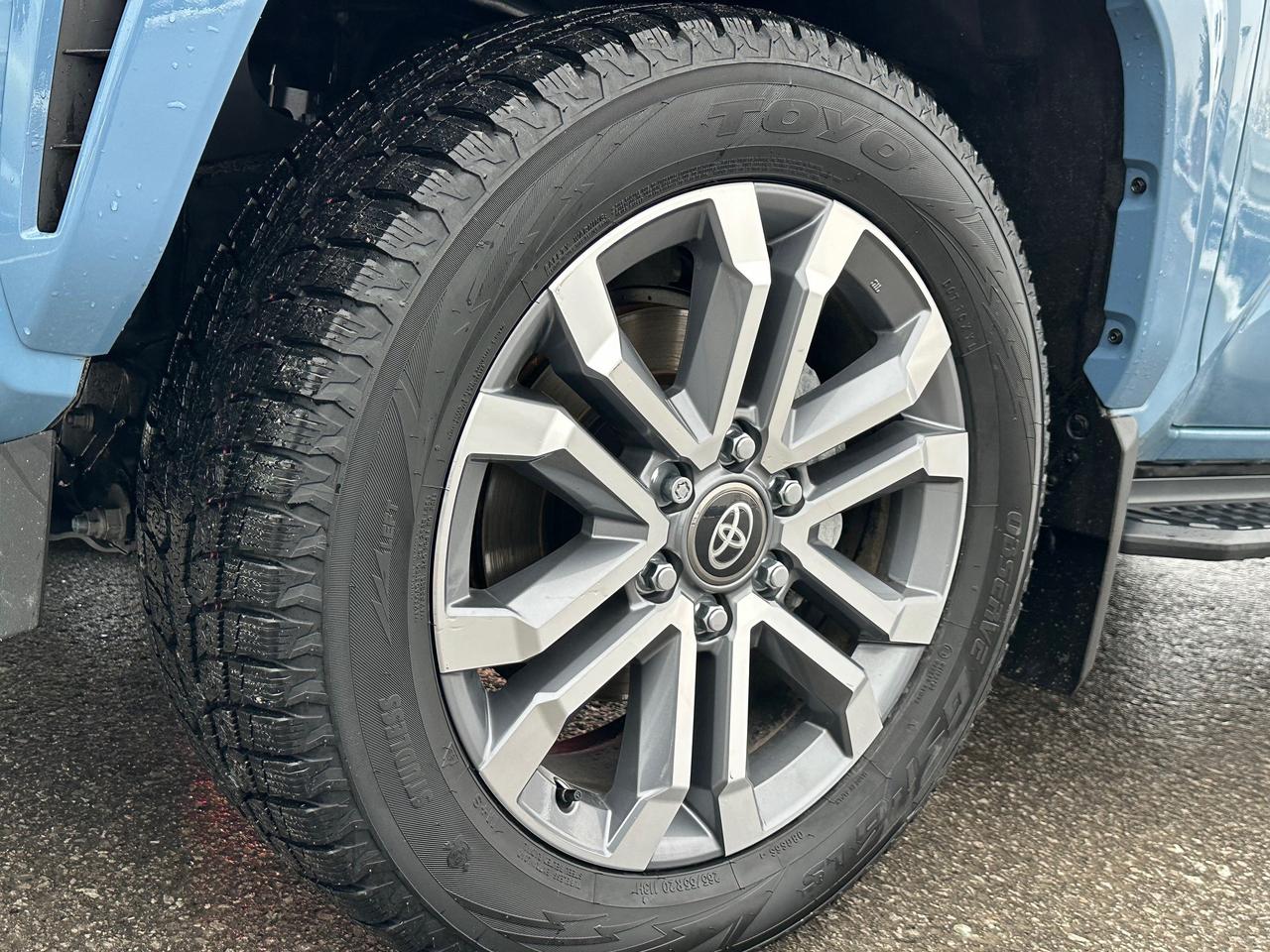 2025 Toyota 4Runner Base 4dr 4x4 Photo