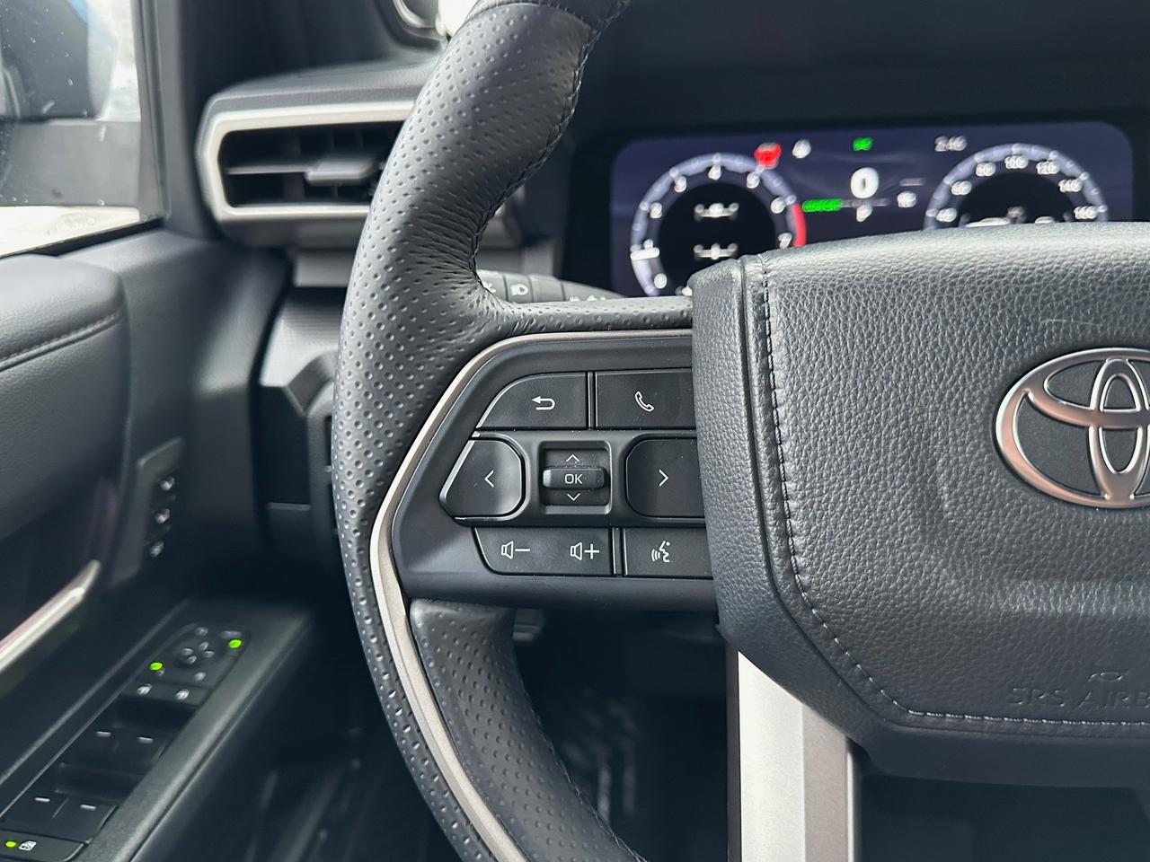 2025 Toyota 4Runner Base 4dr 4x4 Photo