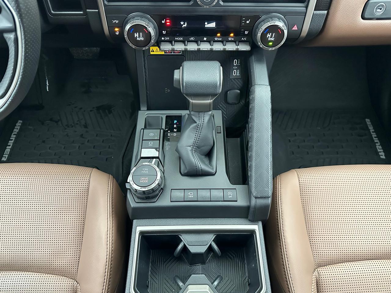 2025 Toyota 4Runner Base 4dr 4x4 Photo