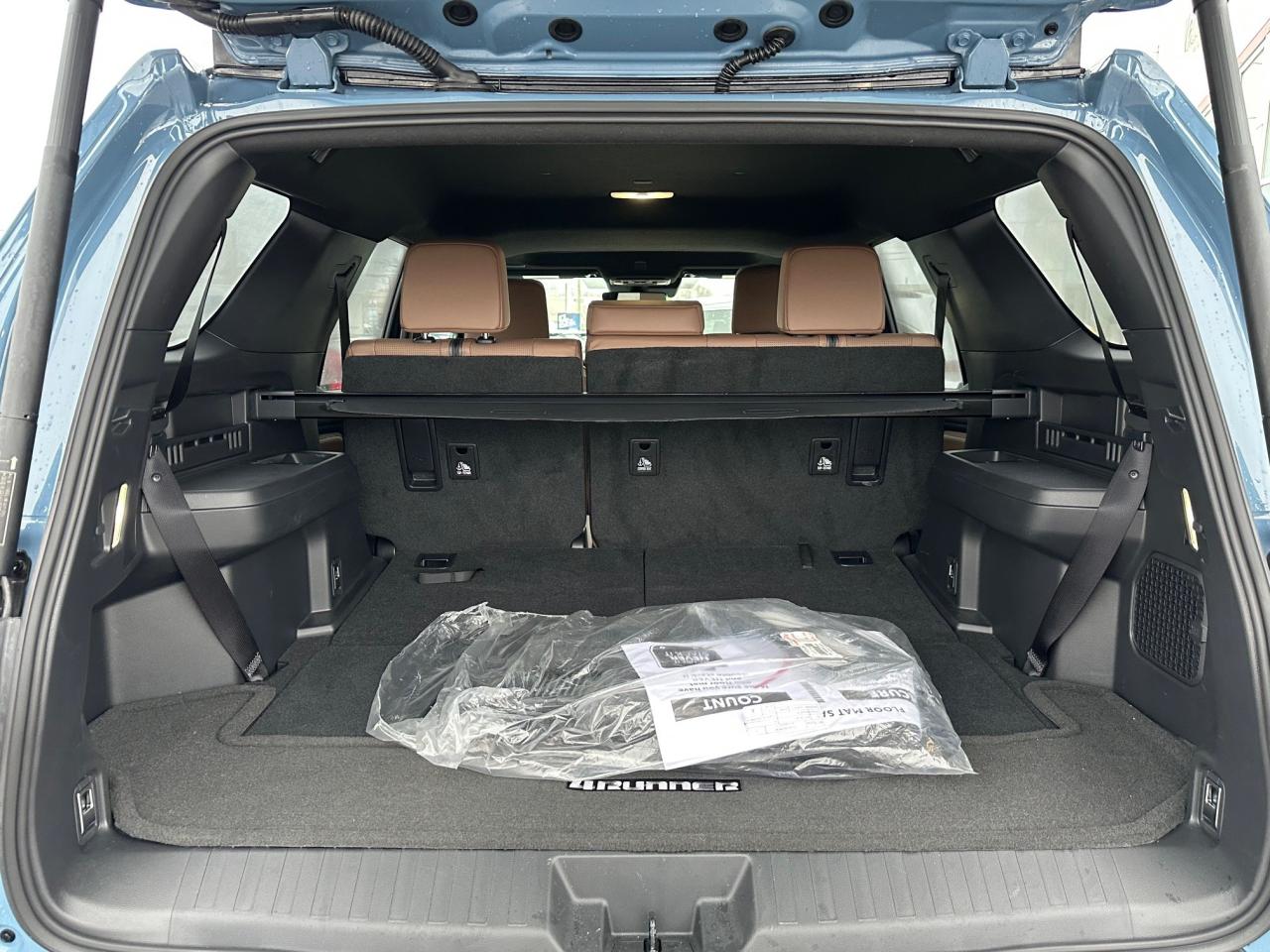 2025 Toyota 4Runner Base 4dr 4x4 Photo