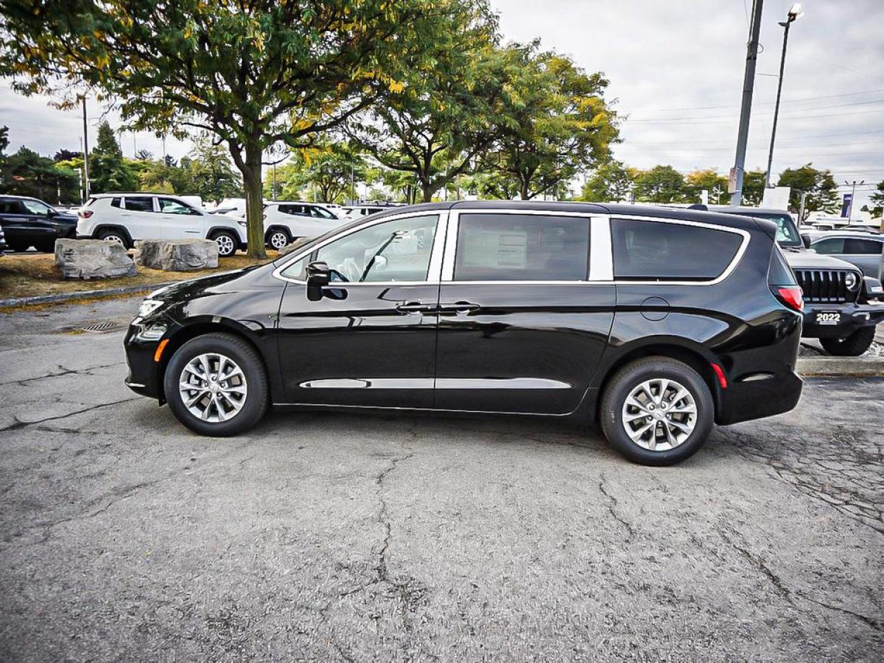 2026 Chrysler Pacifica  Photo