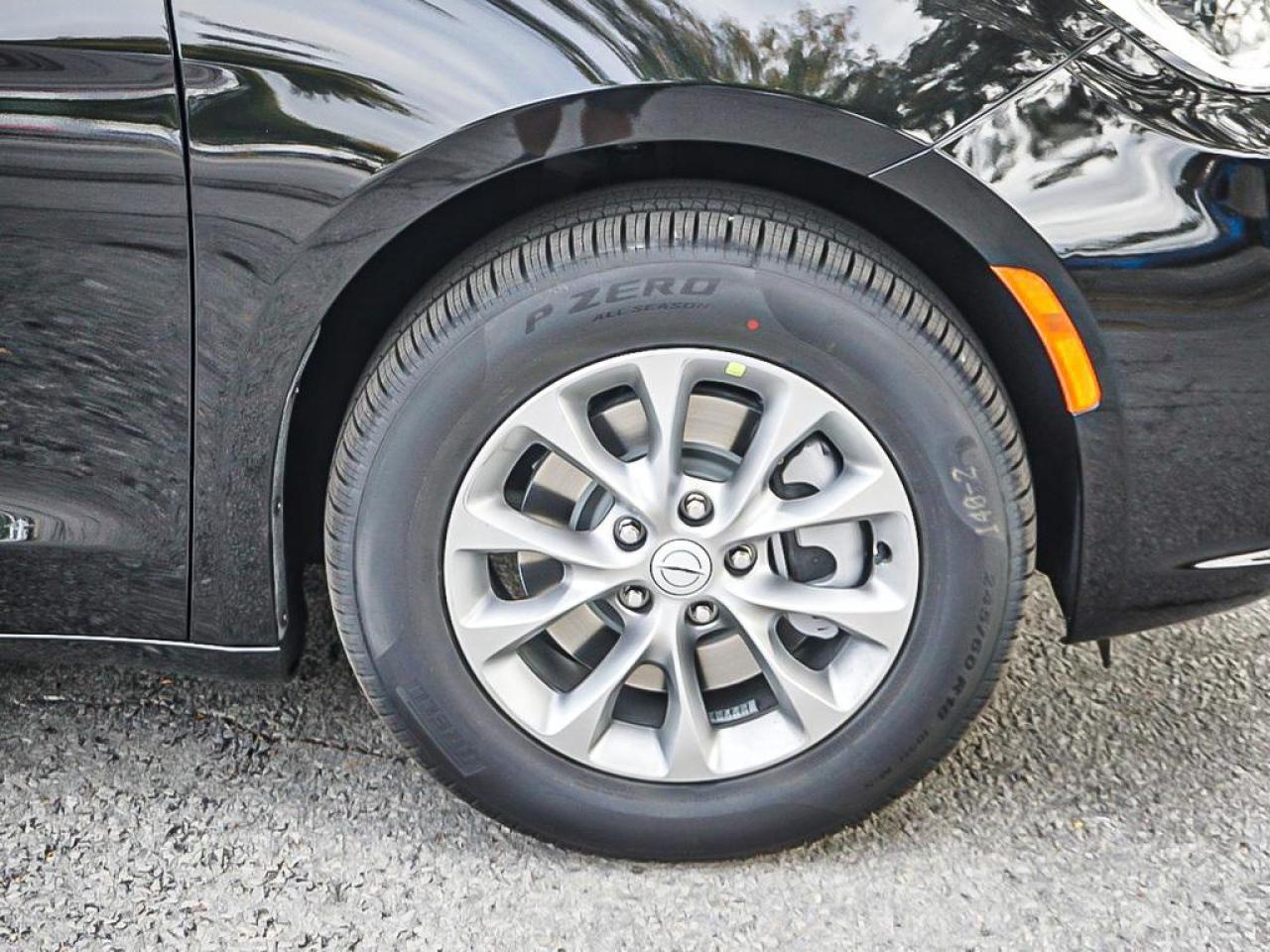 2026 Chrysler Pacifica  Photo