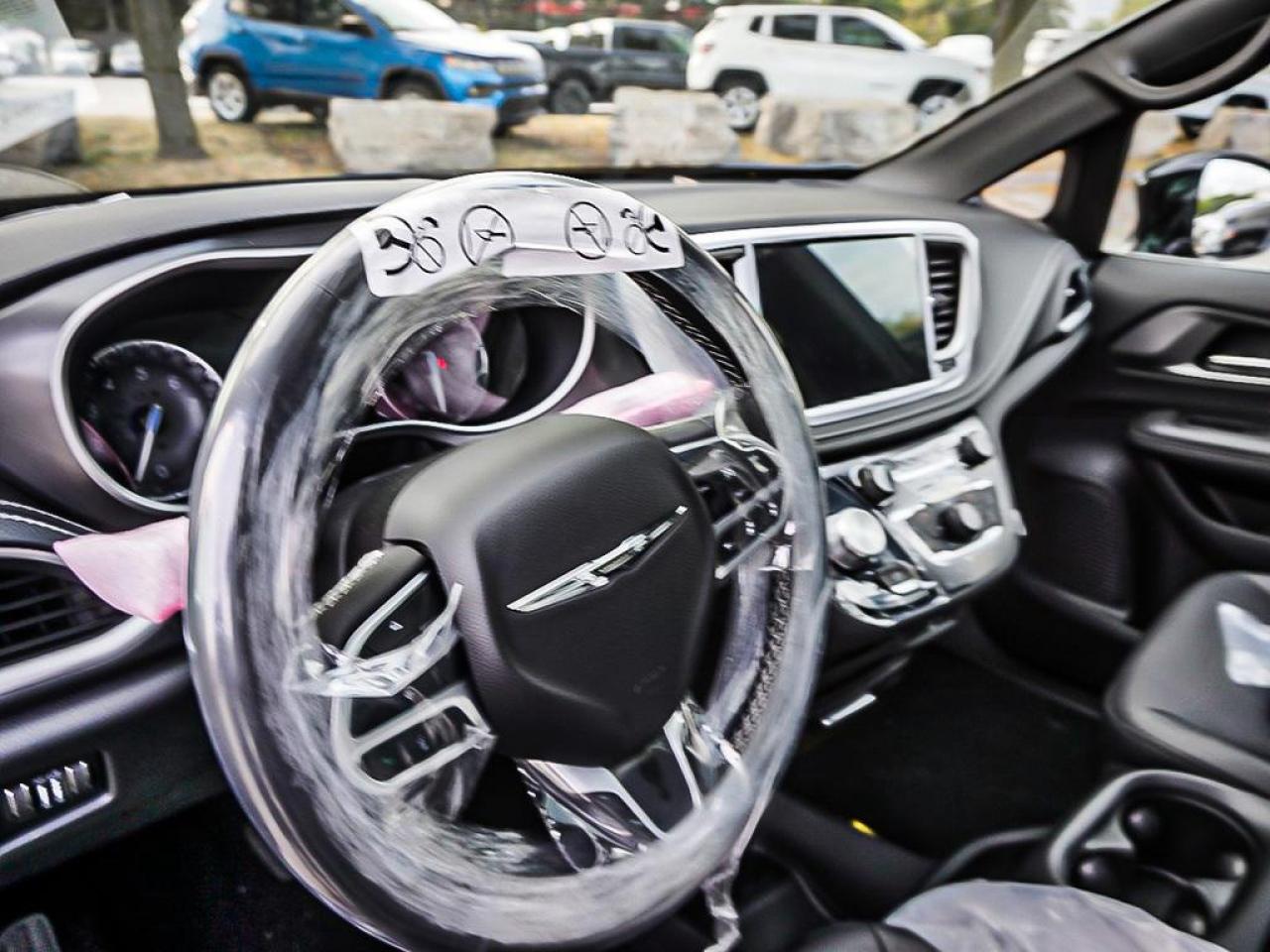 2026 Chrysler Pacifica  Photo