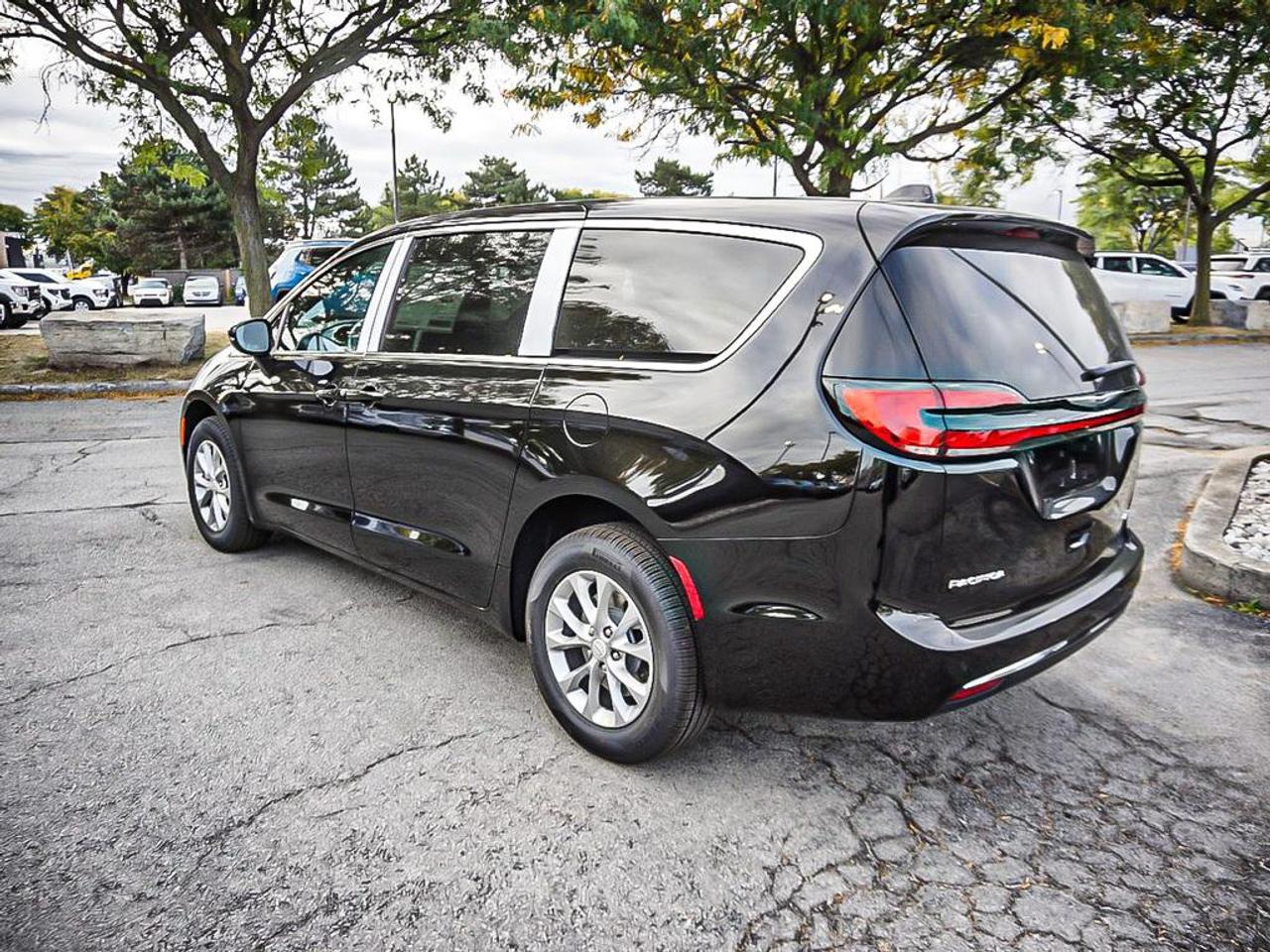 2026 Chrysler Pacifica  Photo