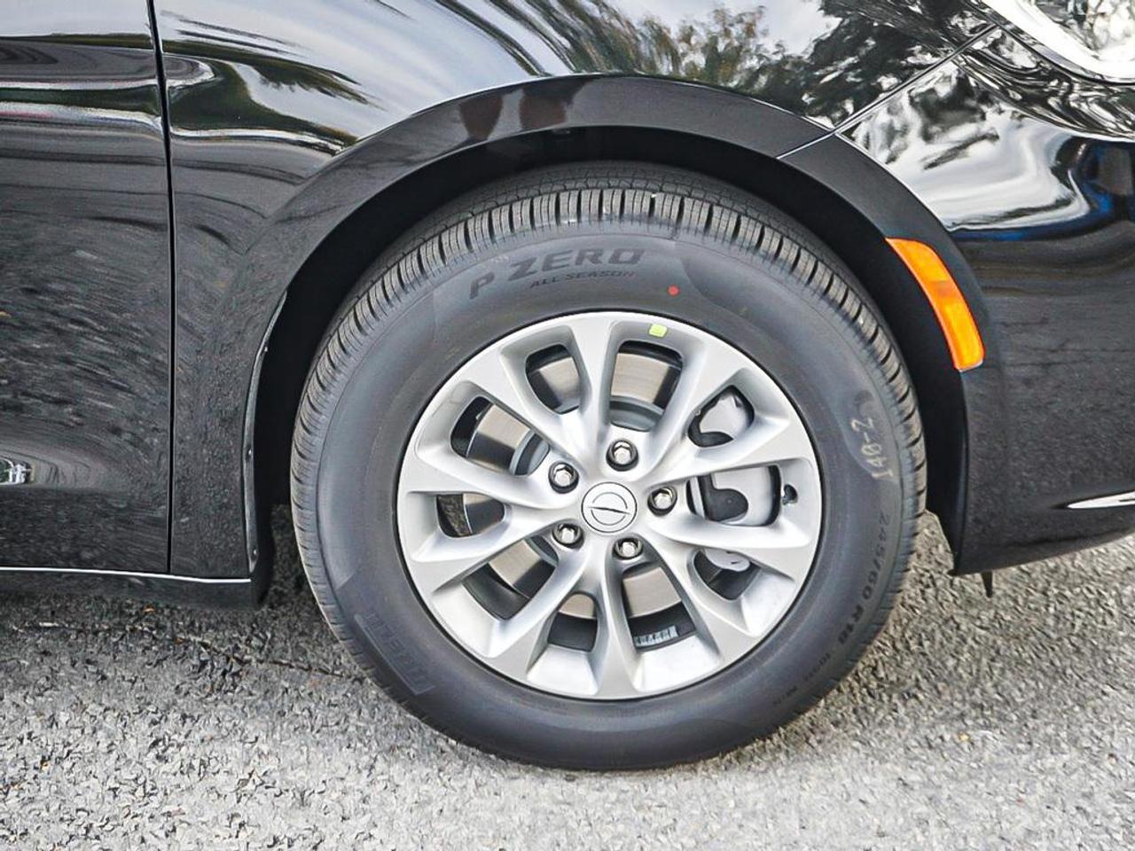 2026 Chrysler Pacifica  Photo