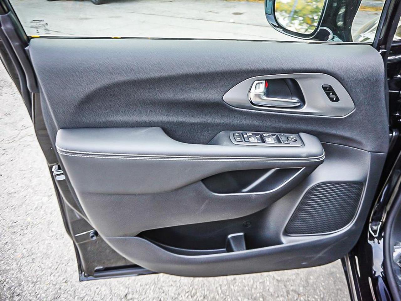 2026 Chrysler Pacifica  Photo