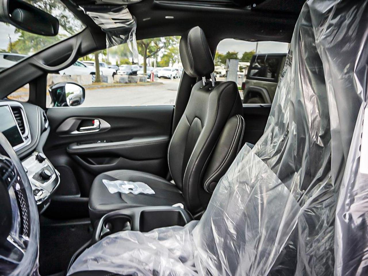 2026 Chrysler Pacifica  Photo