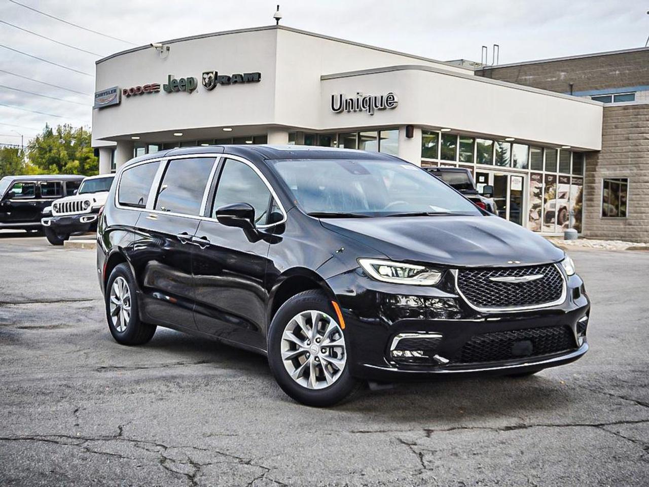 2026 Chrysler Pacifica  Photo