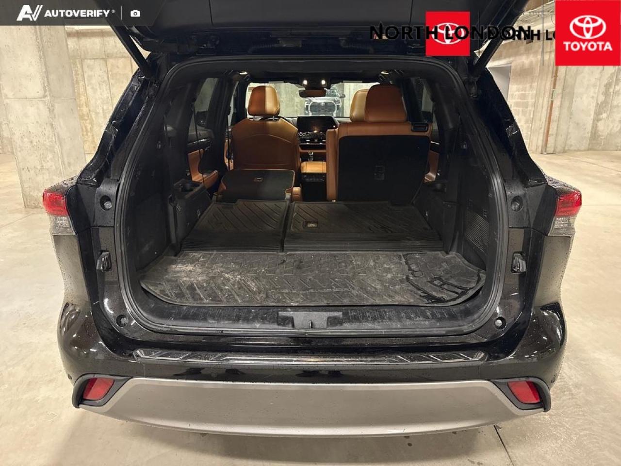 2021 Toyota Highlander Hybrid Limited 4dr All-Wheel Drive Photo