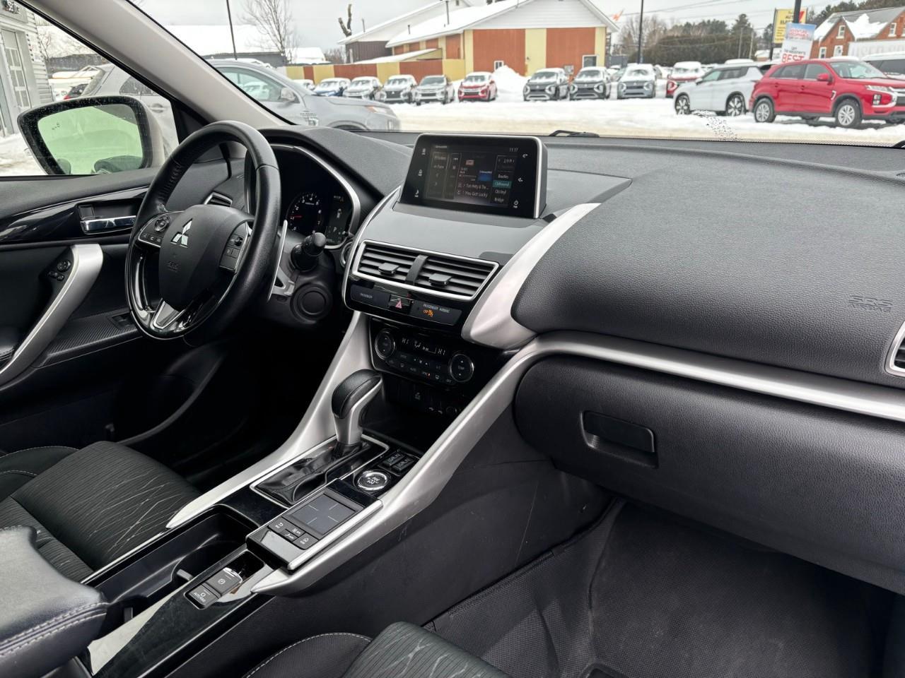 2019 Mitsubishi Eclipse Cross SE 4dr AWC Photo