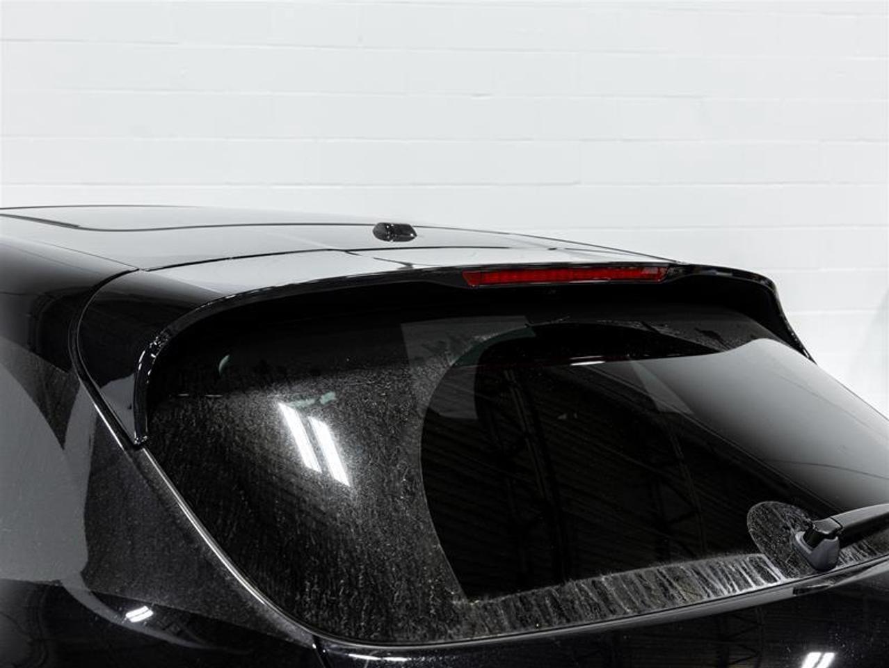 2025 Porsche Macan  Photo