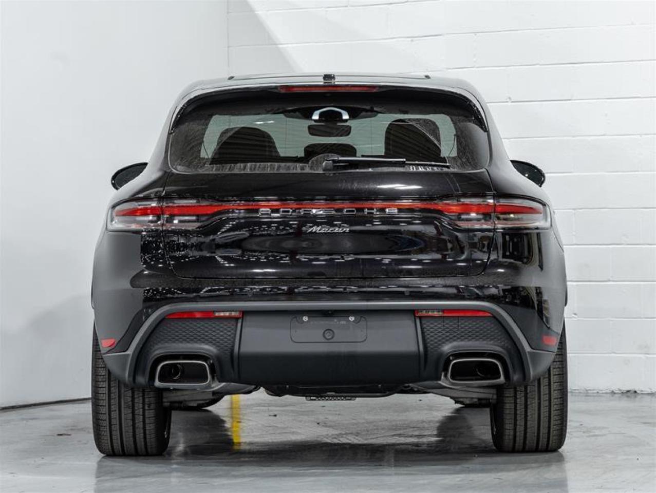 2025 Porsche Macan  Photo