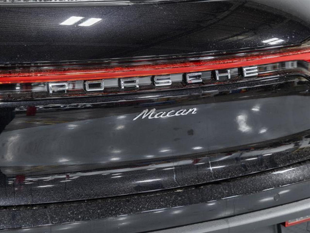 2025 Porsche Macan  Photo