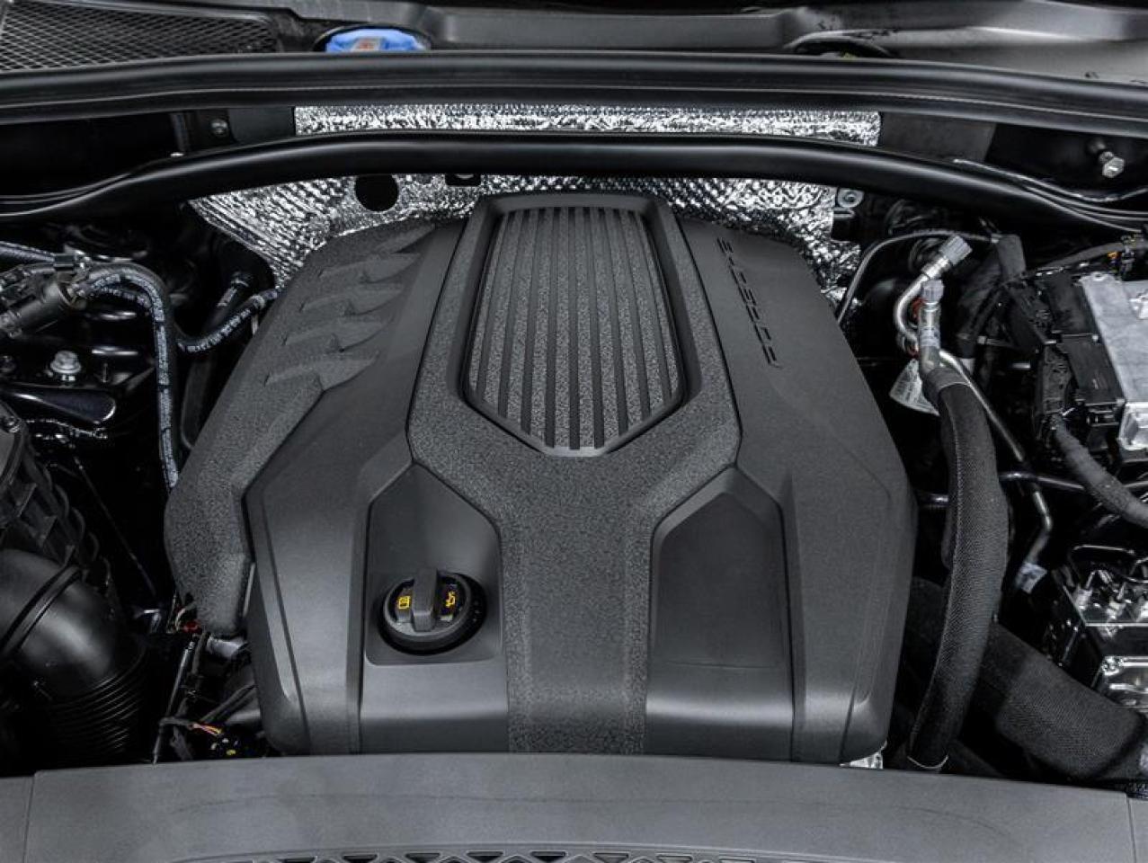 2025 Porsche Macan  Photo