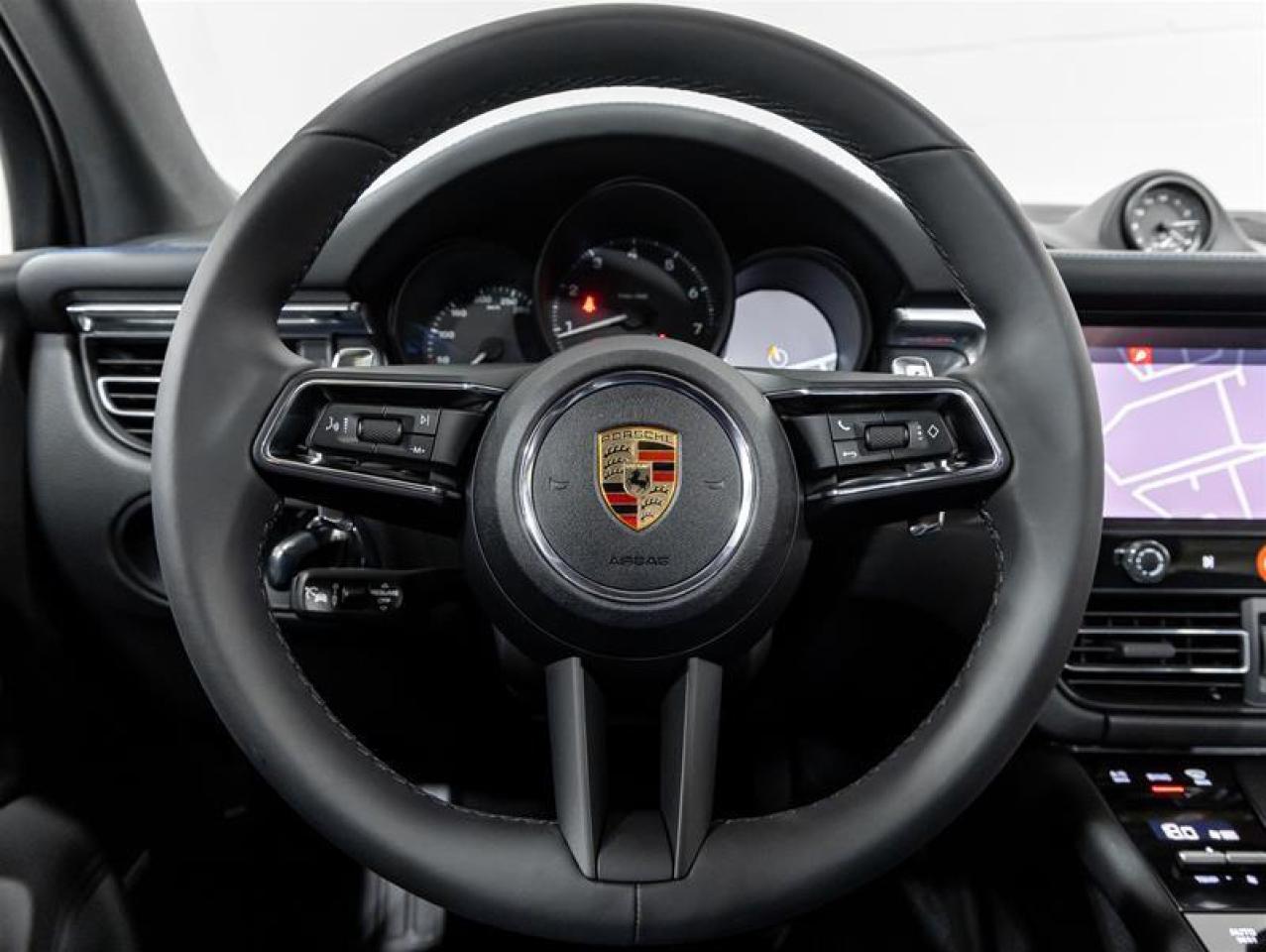 2025 Porsche Macan  Photo