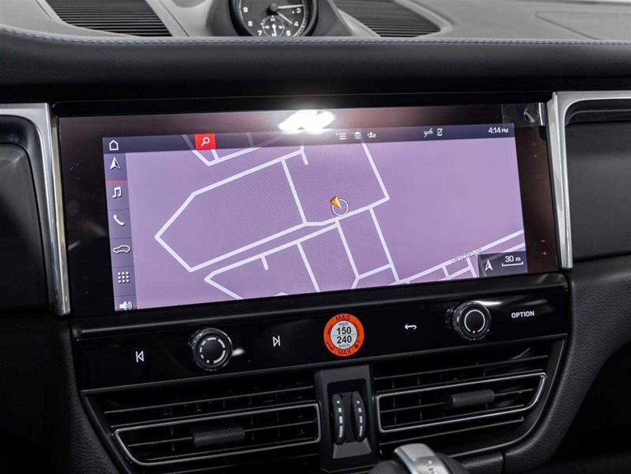 2025 Porsche Macan  Photo