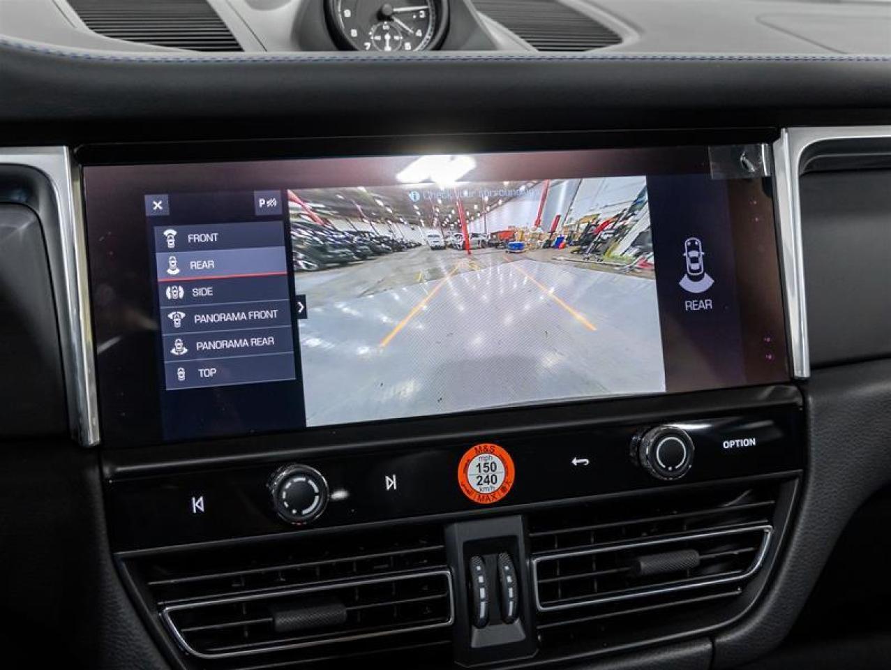 2025 Porsche Macan  Photo