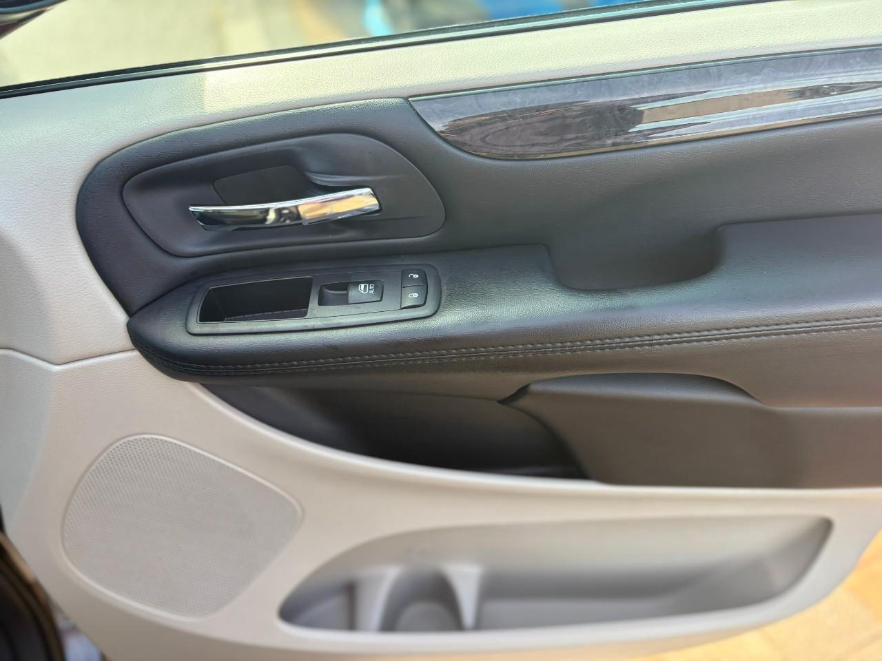 2019 Dodge Grand Caravan CVP/SXT Passenger Van Photo