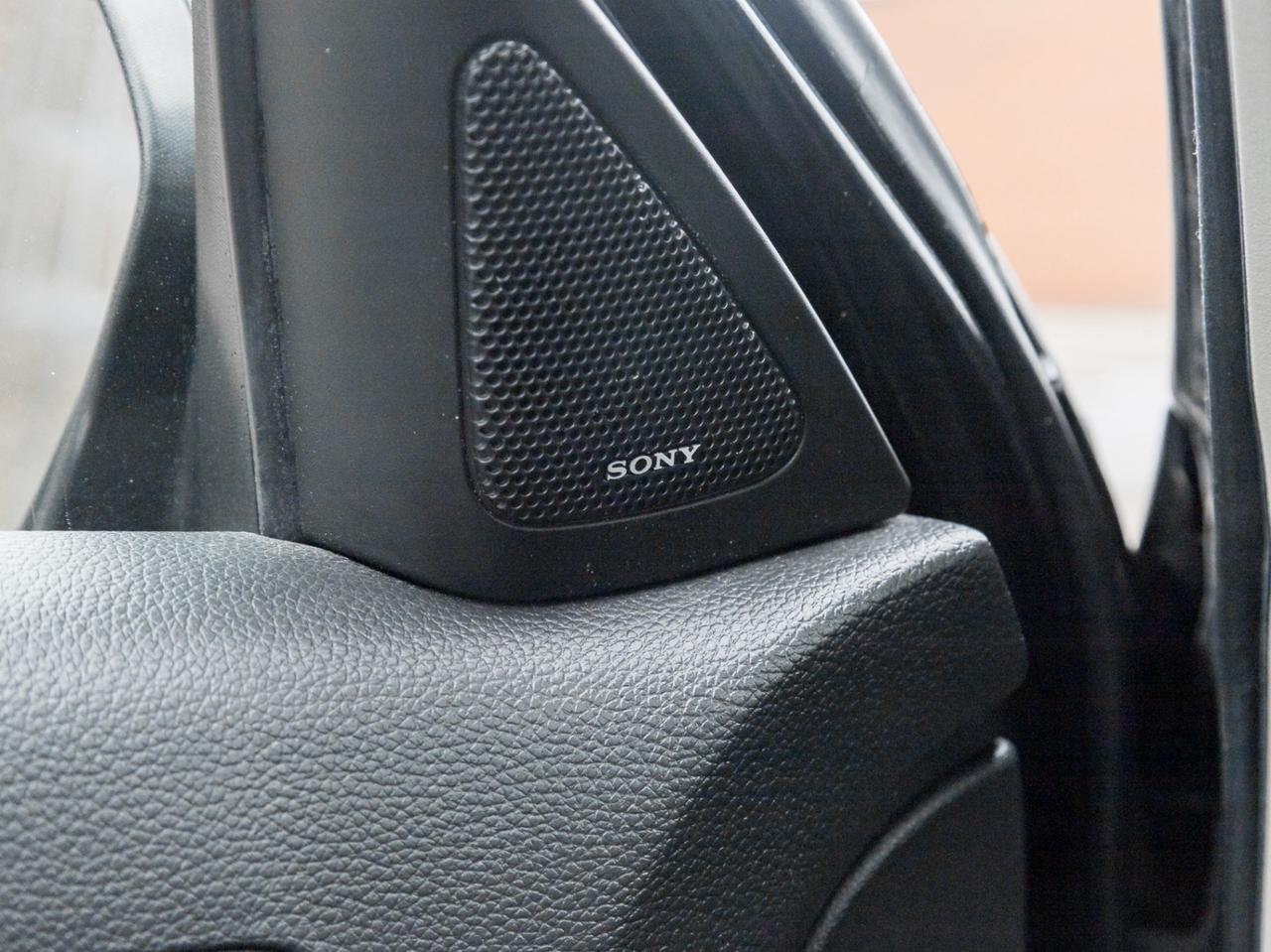 2012 Ford Fusion SEL AWD, LEATHER, SUNROOF Photo