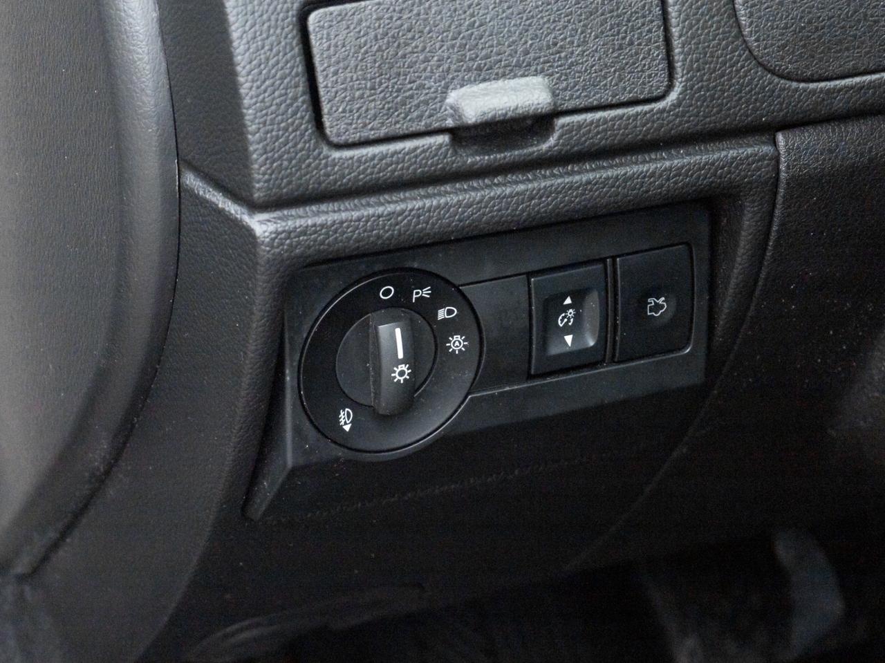 2012 Ford Fusion SEL AWD, LEATHER, SUNROOF Photo