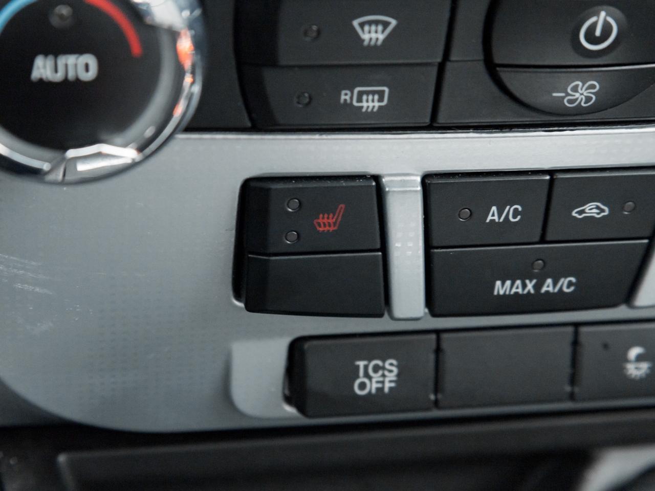 2012 Ford Fusion SEL AWD, LEATHER, SUNROOF Photo