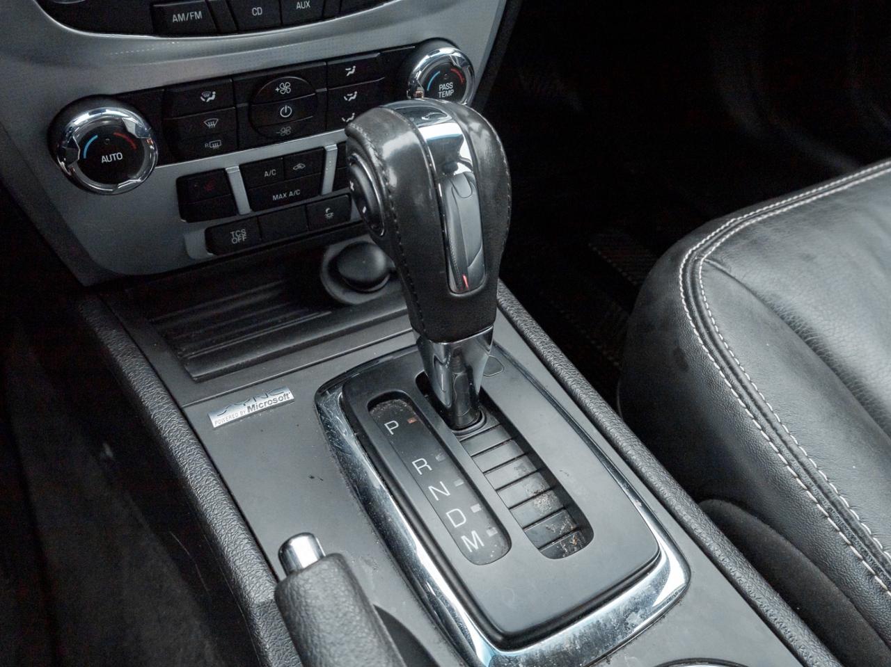 2012 Ford Fusion SEL AWD, LEATHER, SUNROOF Photo