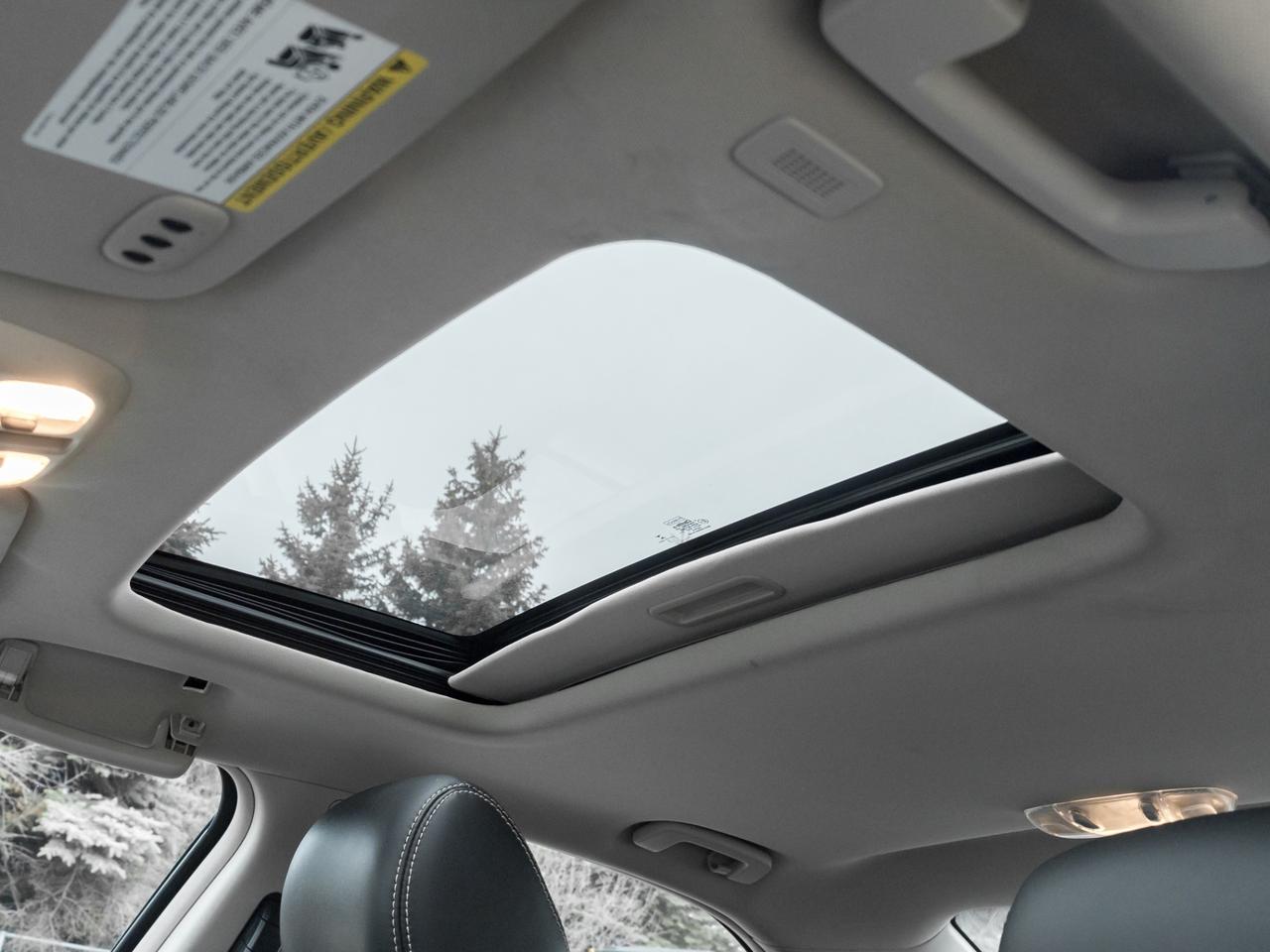 2012 Ford Fusion SEL AWD, LEATHER, SUNROOF Photo