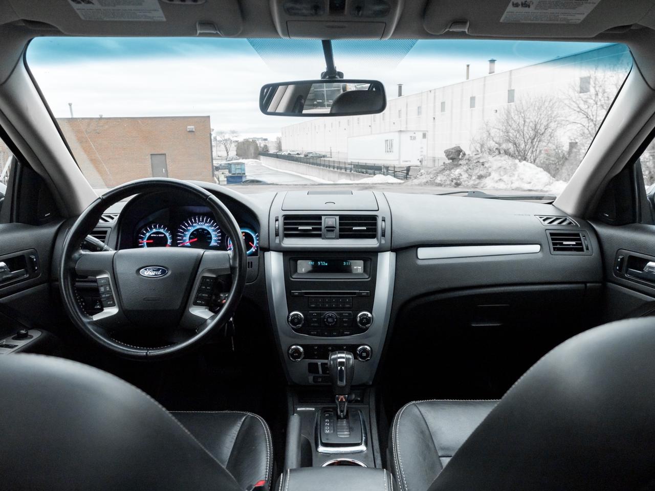 2012 Ford Fusion SEL AWD, LEATHER, SUNROOF Photo