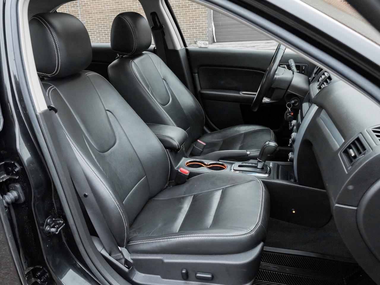 2012 Ford Fusion SEL AWD, LEATHER, SUNROOF Photo