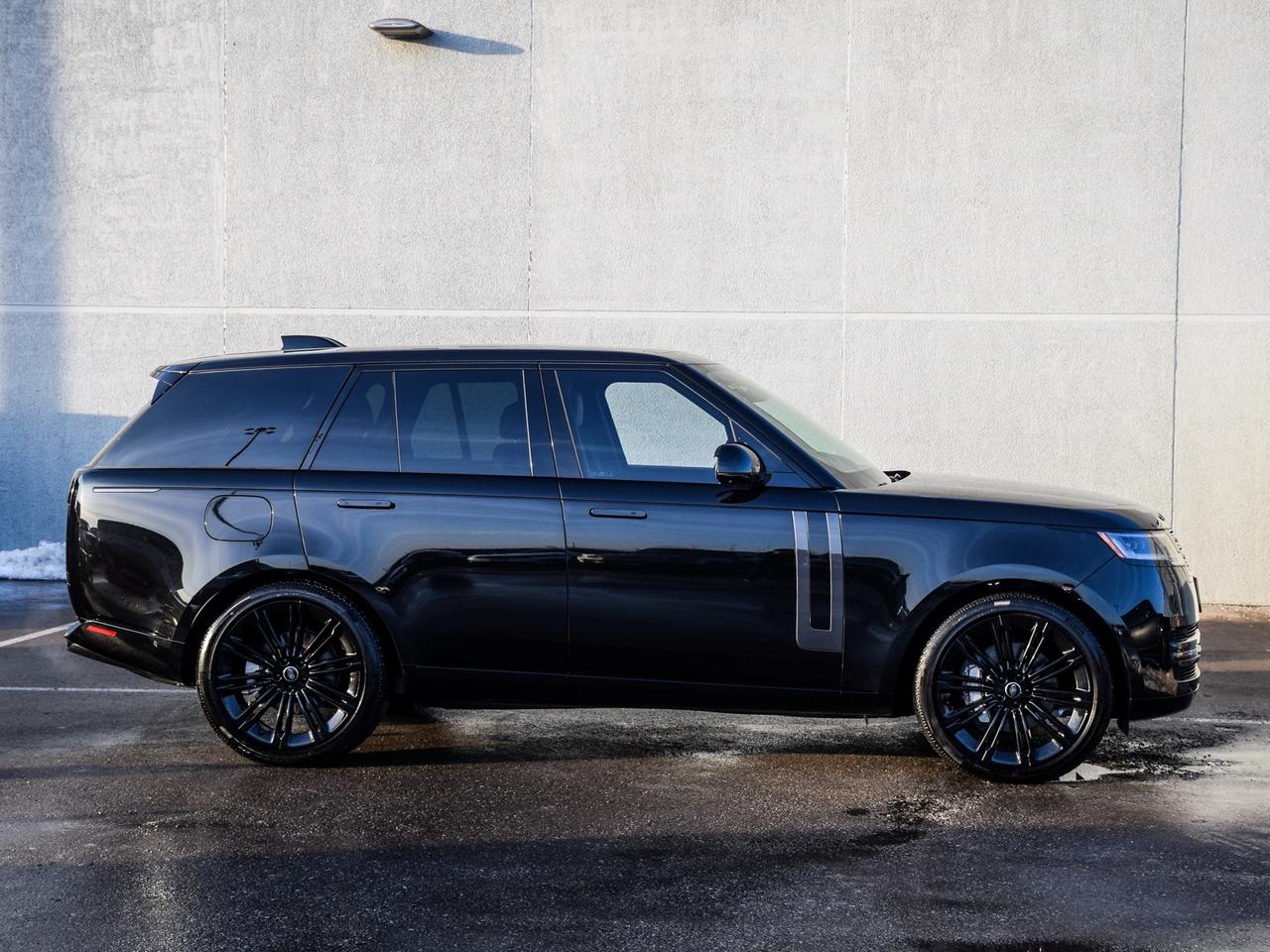 2025 Land Rover Range Rover RARE V6 ULTRA LOW KM's GARNET INTERIOR Photo