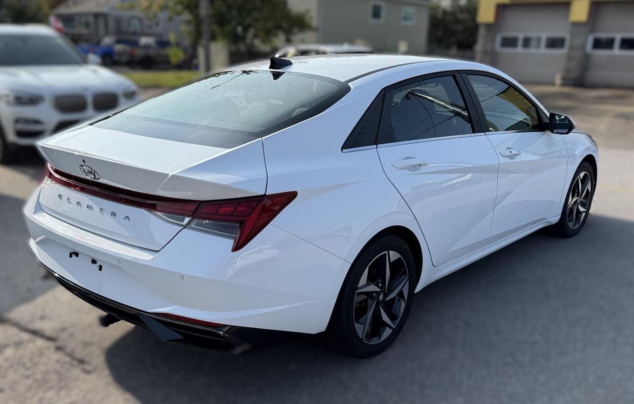 2022 Hyundai Elantra  Photo