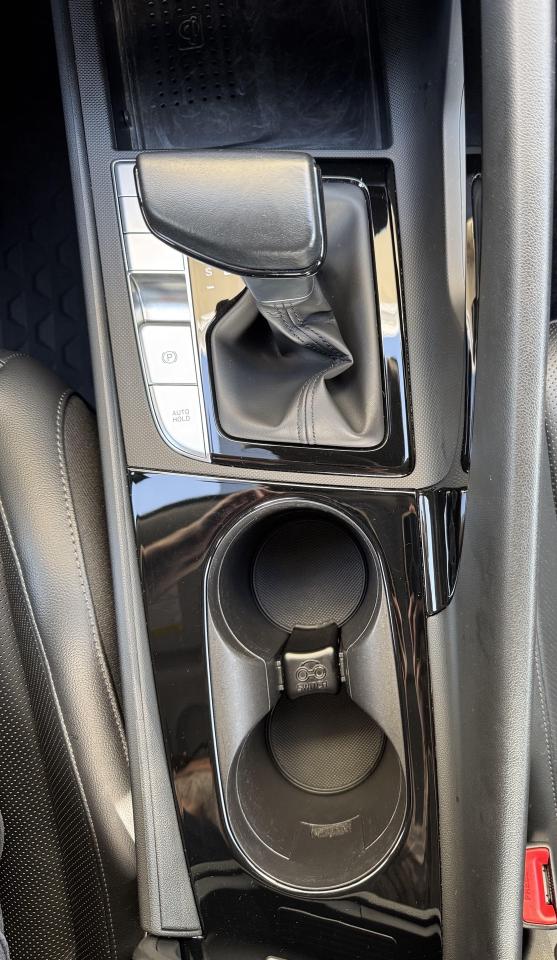 2022 Hyundai Elantra  Photo