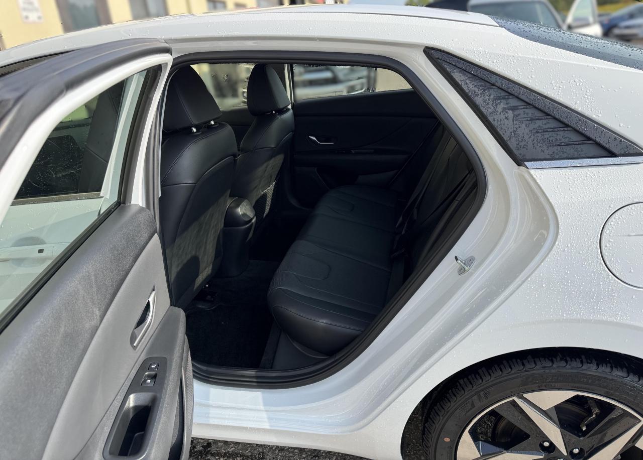 2022 Hyundai Elantra  Photo