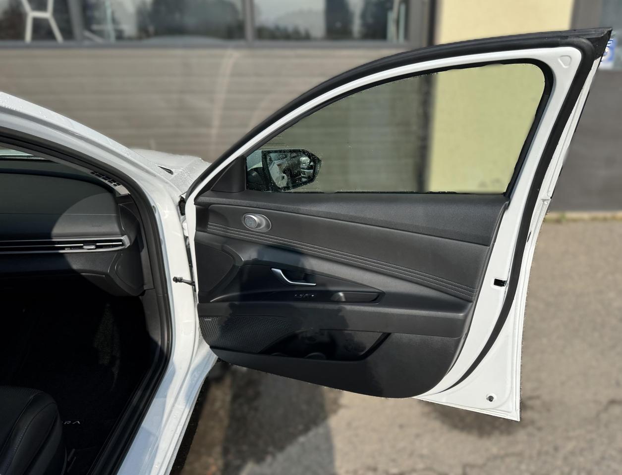 2022 Hyundai Elantra  Photo