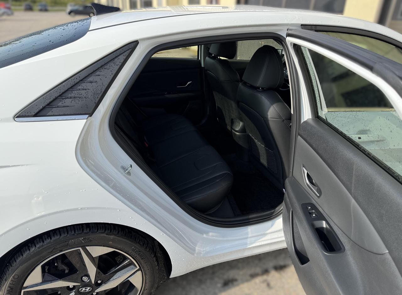 2022 Hyundai Elantra  Photo