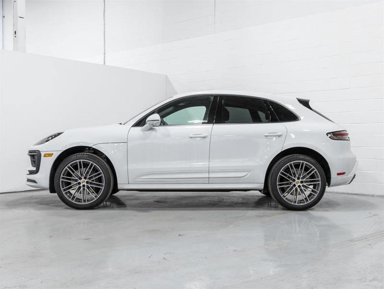 2025 Porsche Macan  Photo