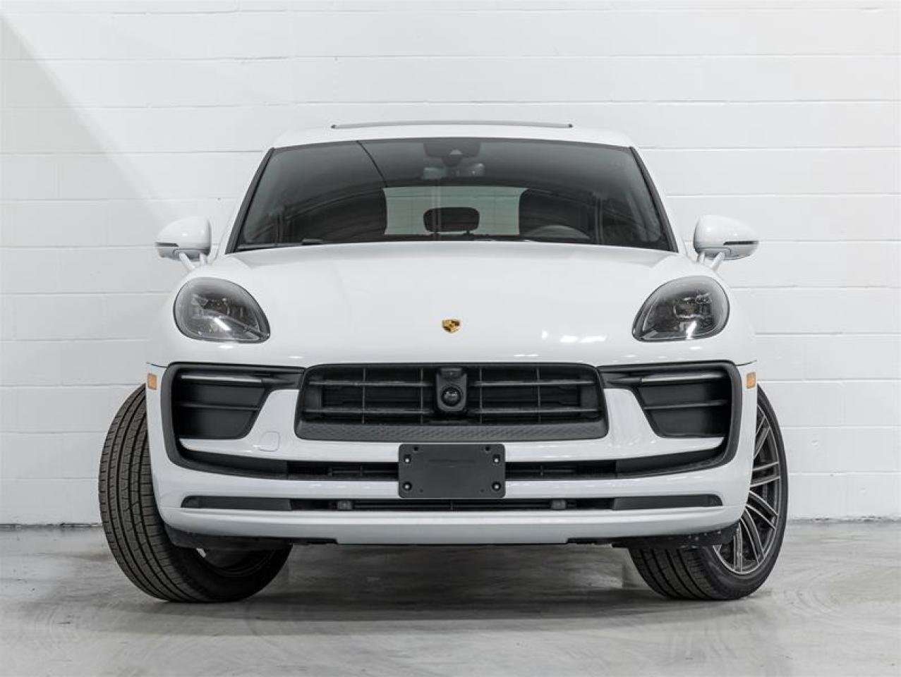 2025 Porsche Macan  Photo
