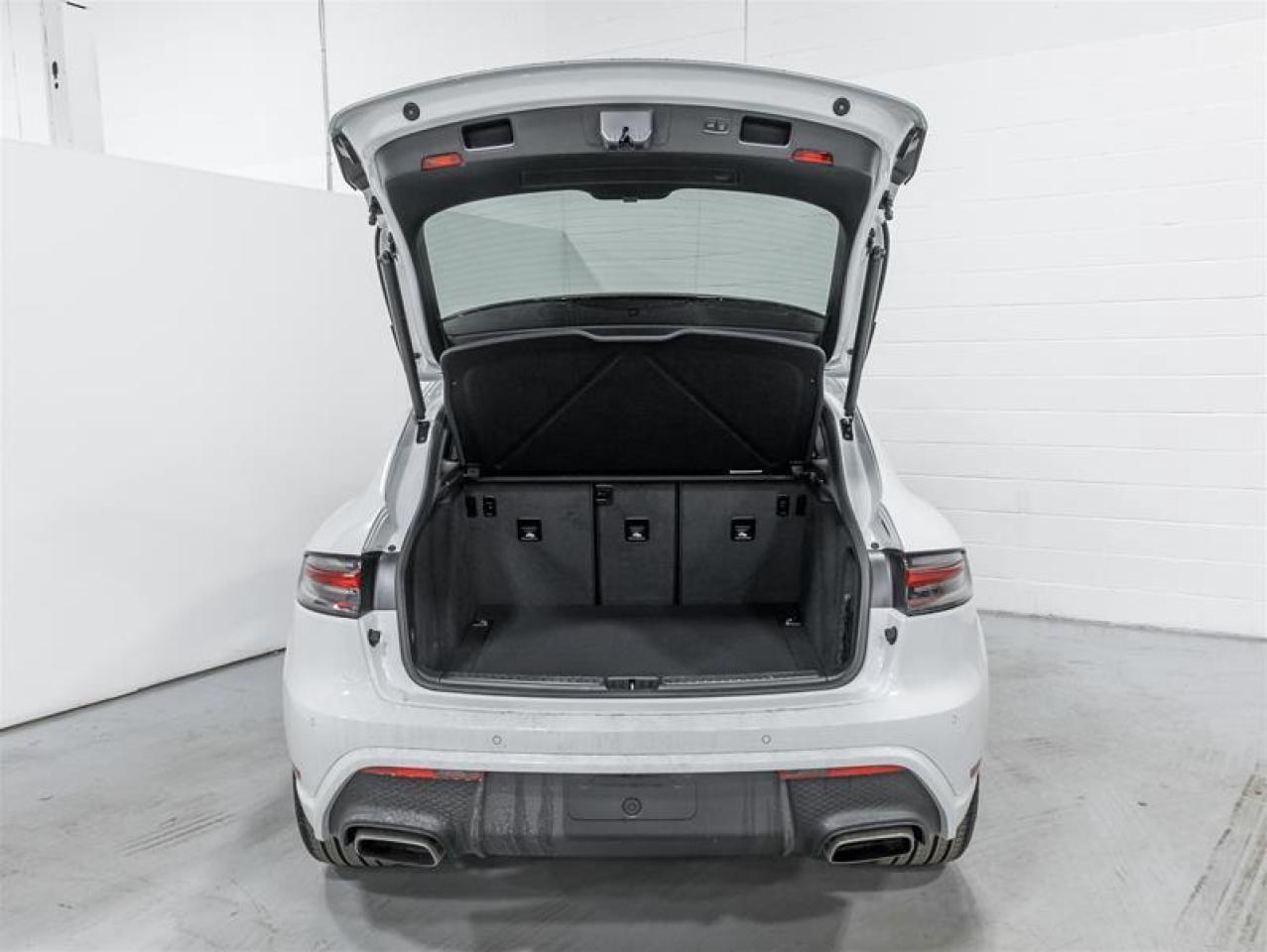 2025 Porsche Macan  Photo