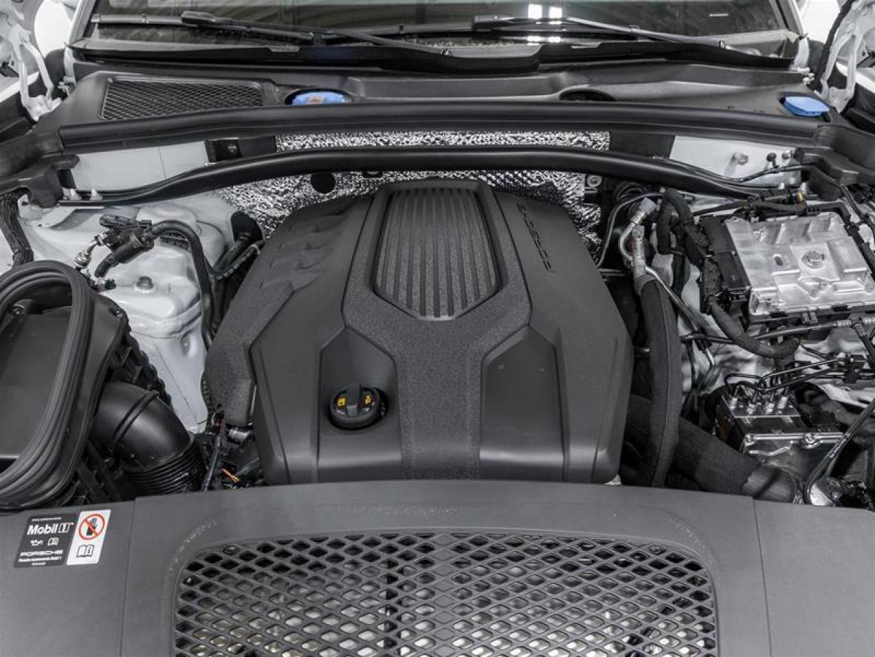 2025 Porsche Macan  Photo