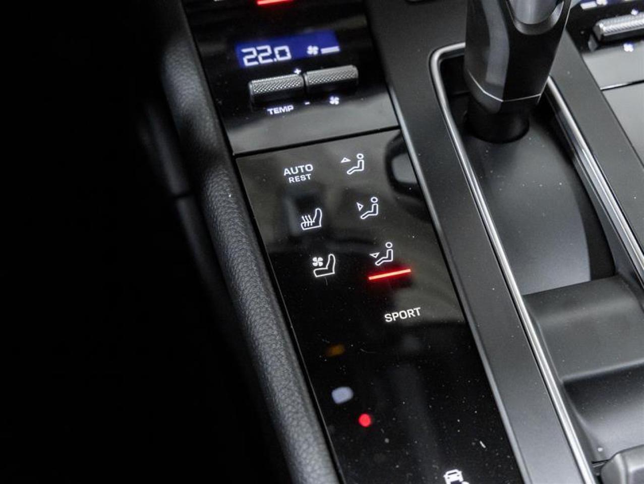 2025 Porsche Macan  Photo