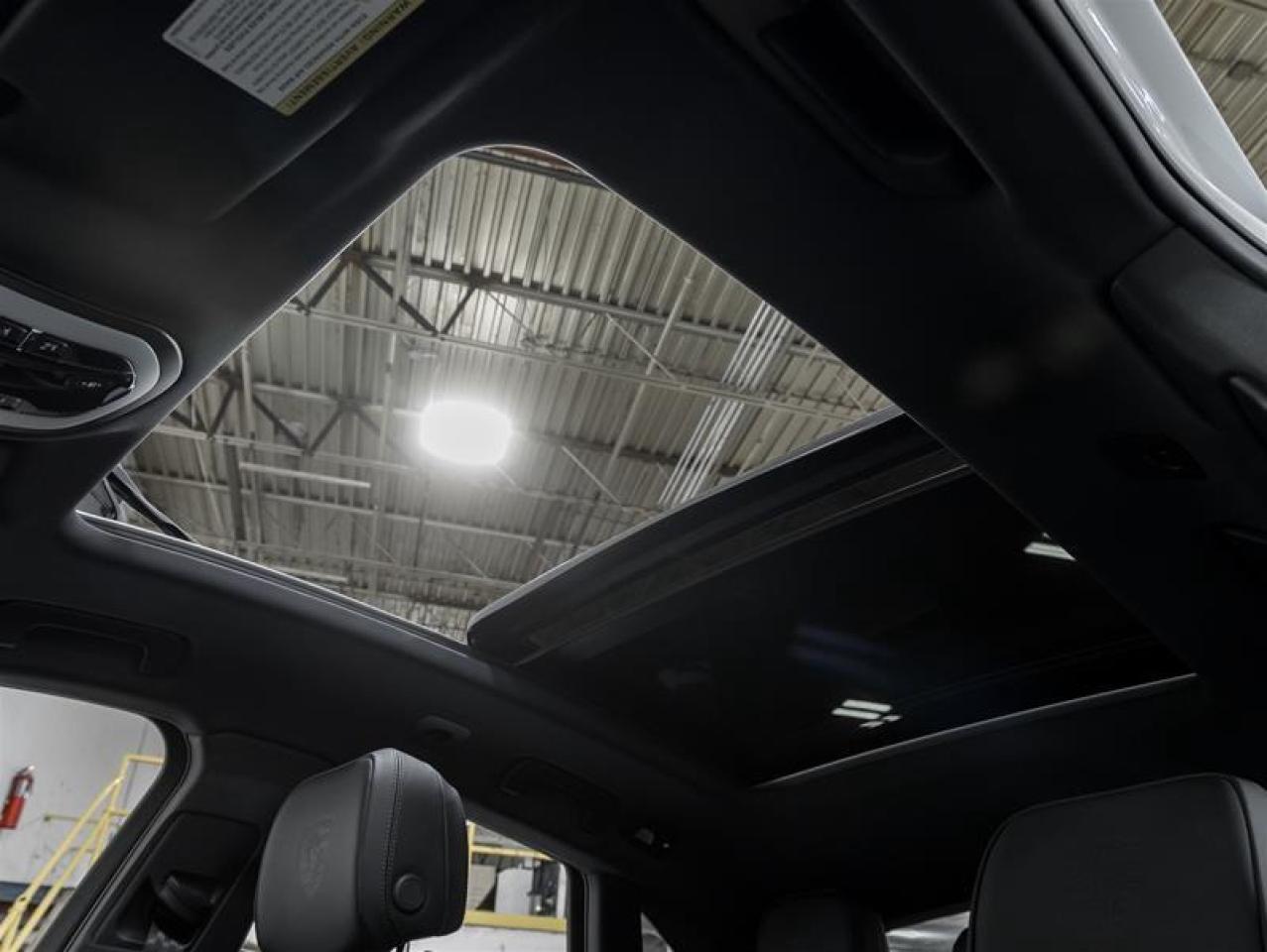 2025 Porsche Macan  Photo