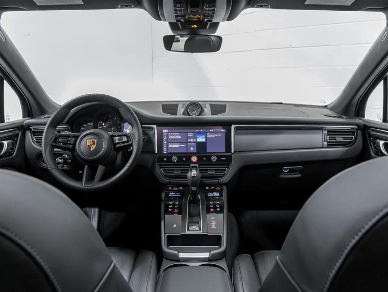 2025 Porsche Macan  Photo