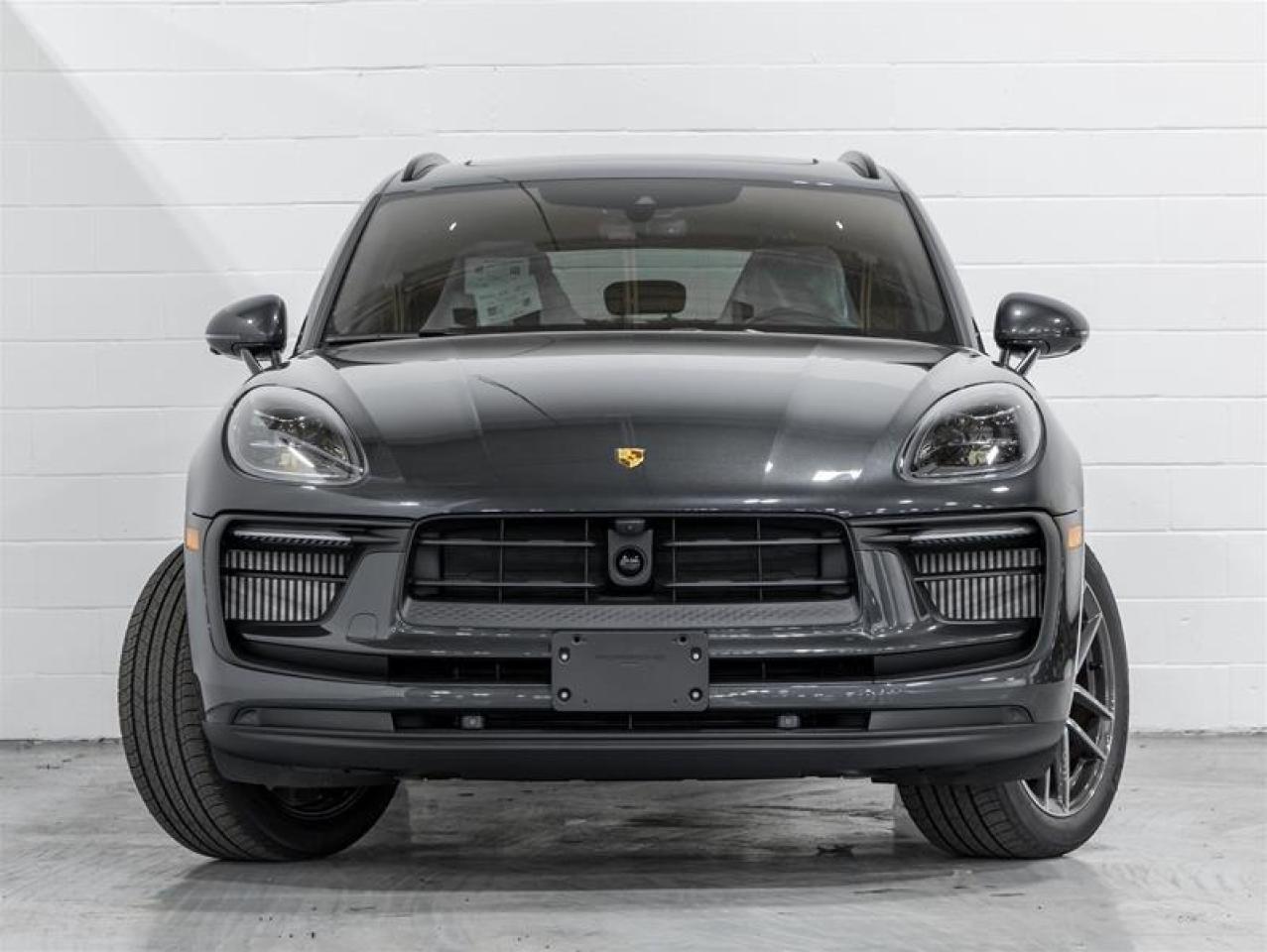 2025 Porsche Macan  Photo