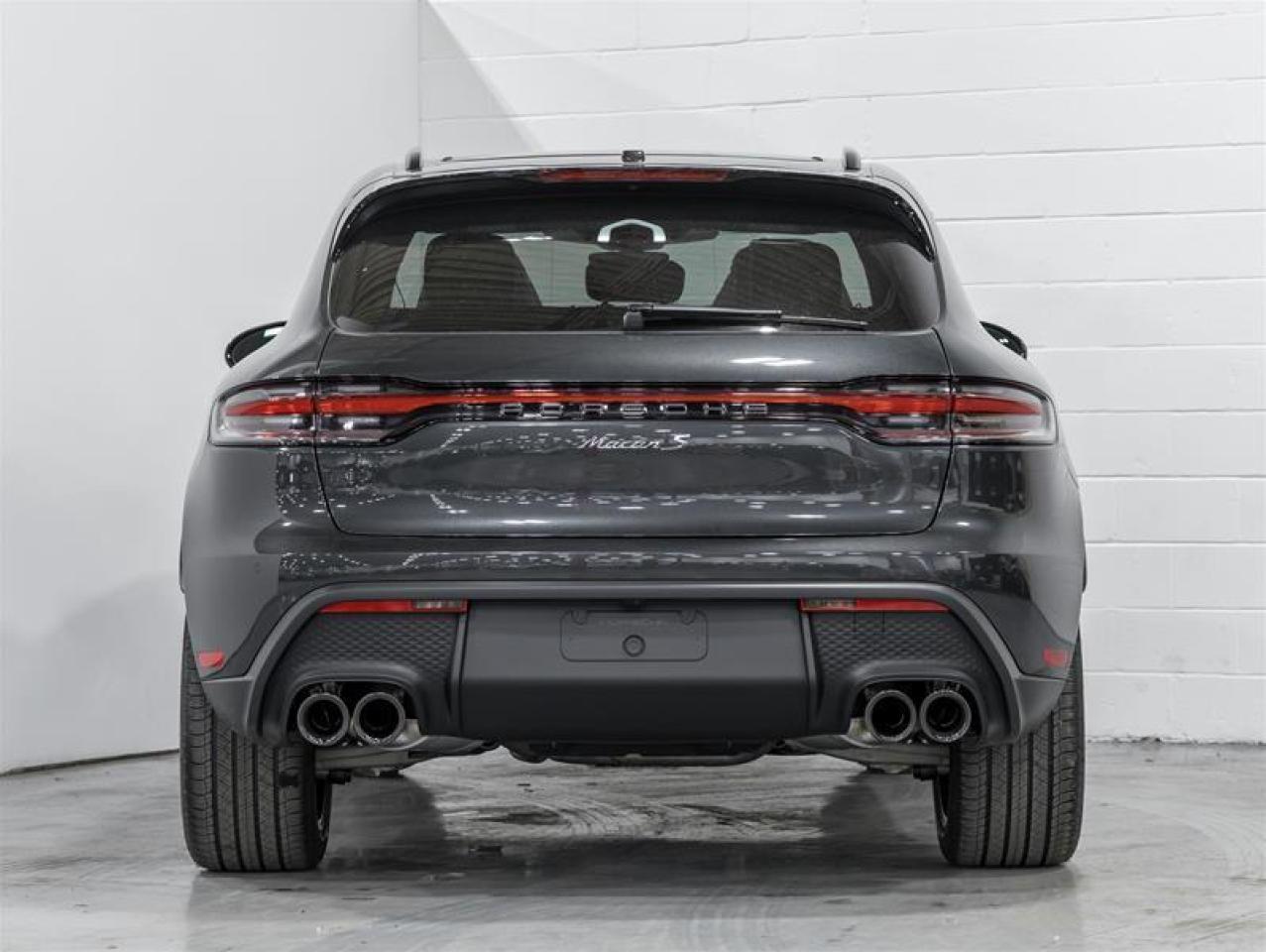 2025 Porsche Macan  Photo