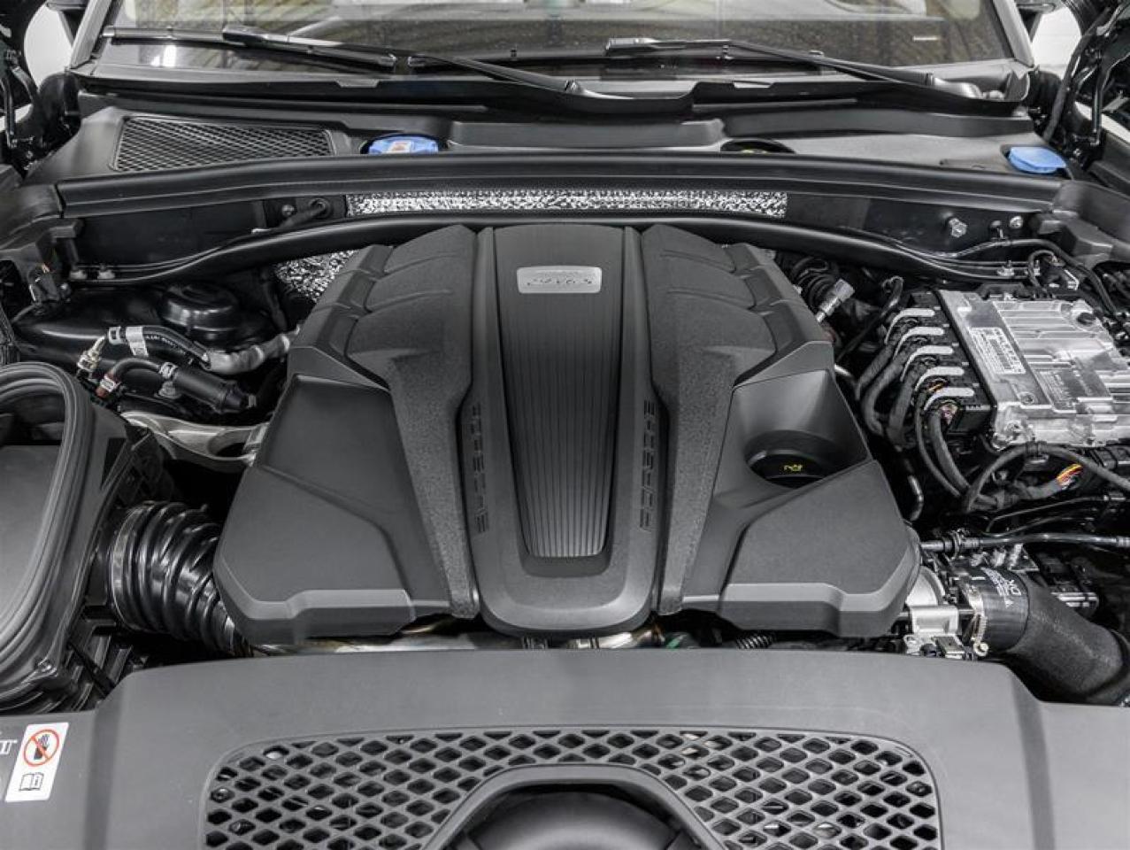 2025 Porsche Macan  Photo