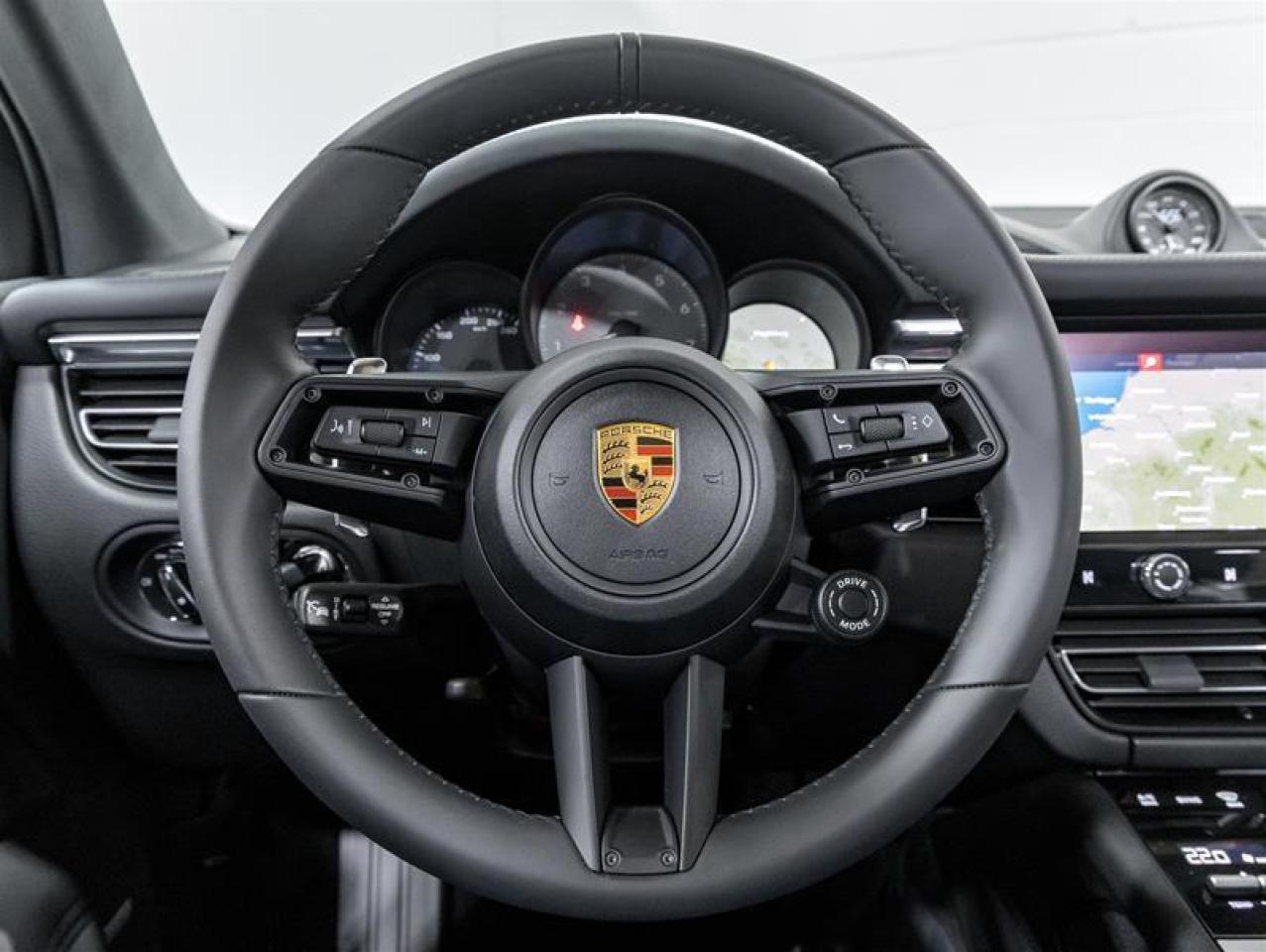 2025 Porsche Macan  Photo